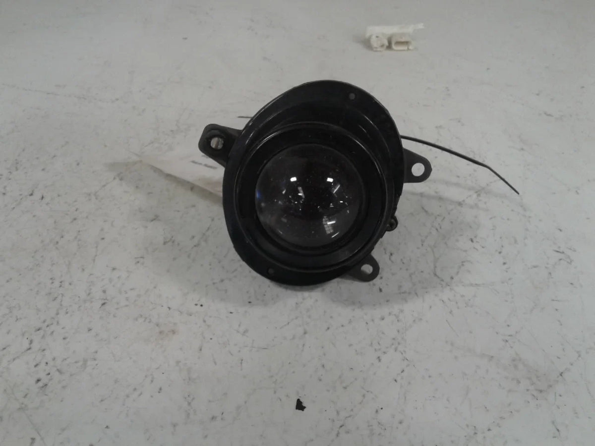 Pre-Owned 2007 Sizeaturn Outlook Front Bumper Fog Light Driver Sizeide OEM (Good)