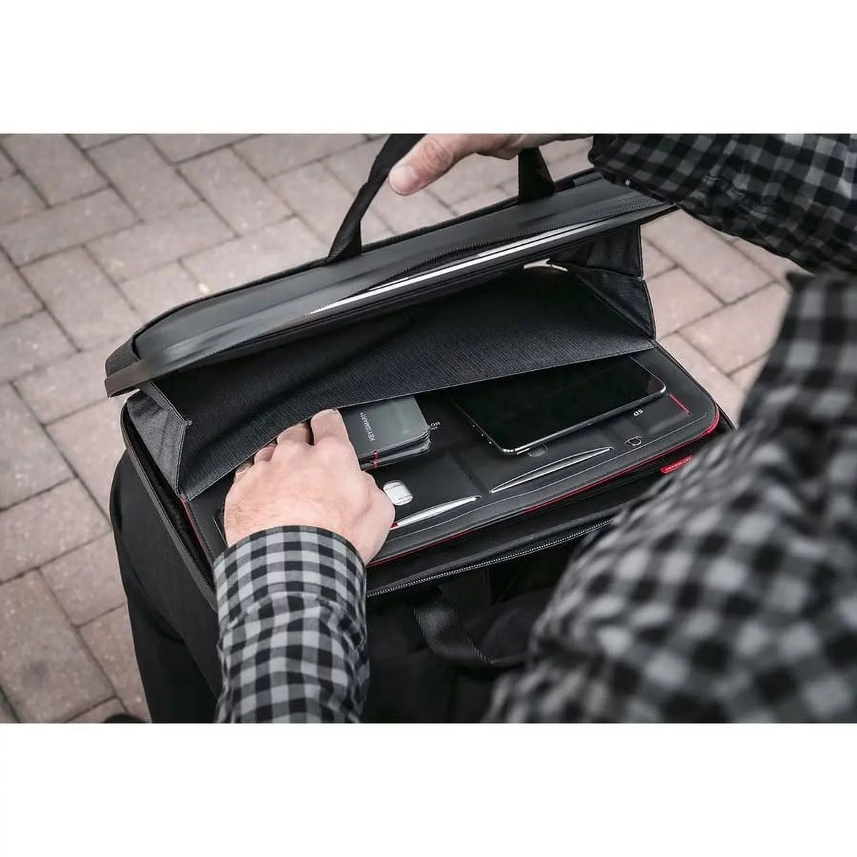 KeySizemart Urban Union Carrying Case (Briefcase) for 15" to 16" Apple MacBook Pro, Notebook, Black