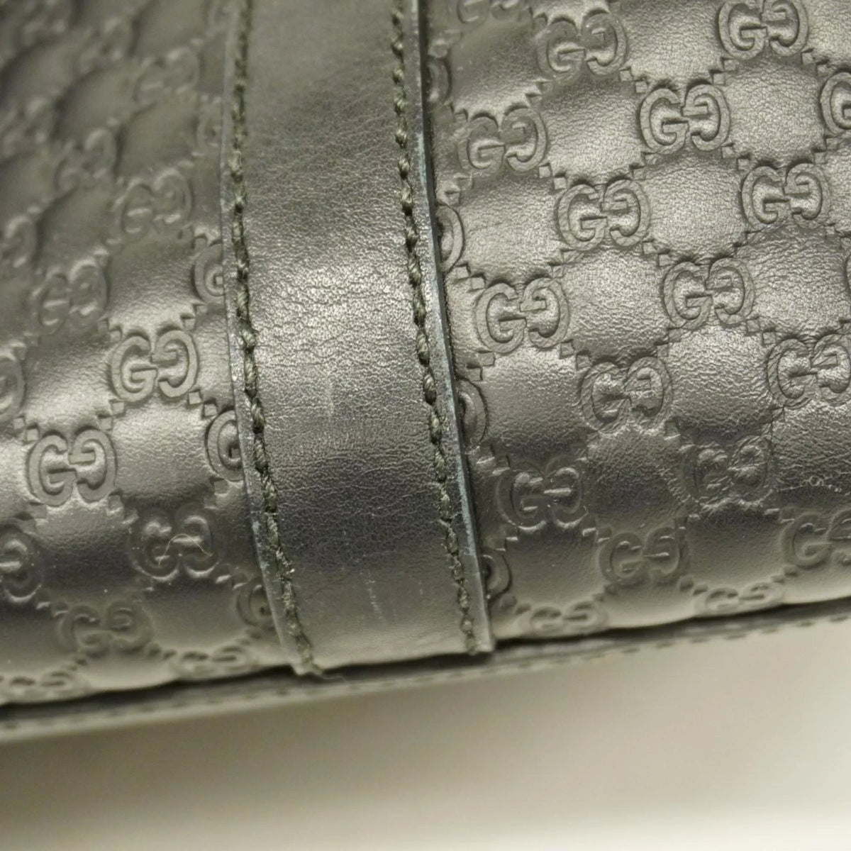 Pre-Owned Gucci Handbag Micro Guccisima 449658 Leather Black Gold Hardware Women's (Good)