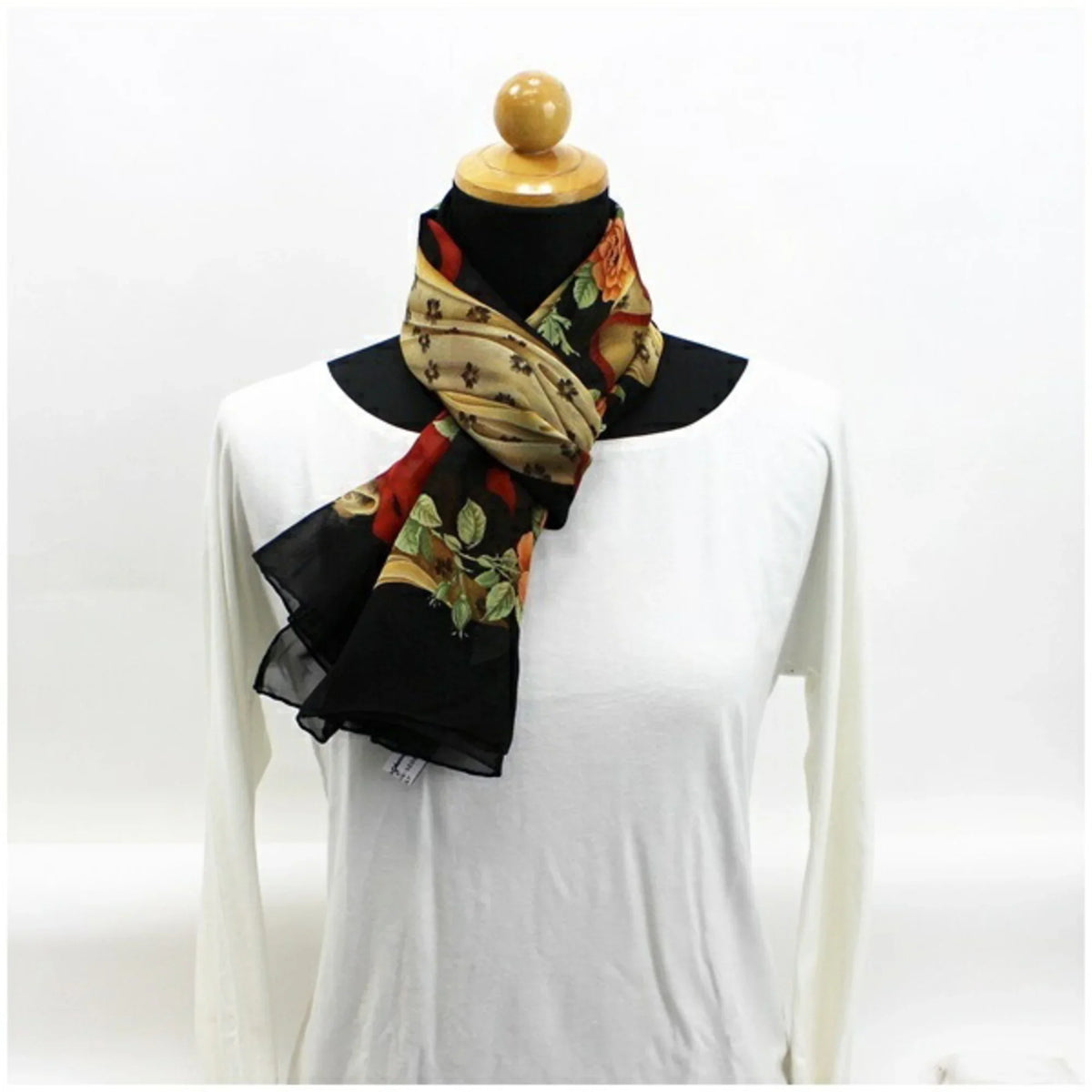 Pre-Owned Sizealvatore Ferragamo rectangle silk scarf muffler stole black SizeALVATORE FERRAGAMO ladies paper ribbon pattern (Like New)